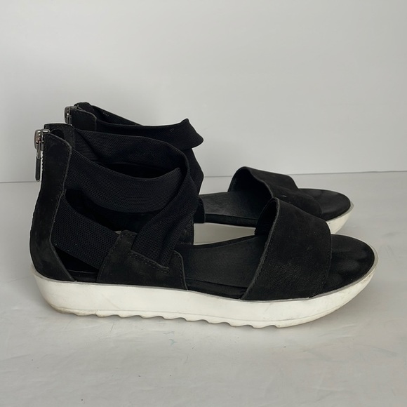 s-l400.jpg Eileen Fisher Women’s Kash Tumbled Nubuck Leather Sneaker Sandal Black/White 5.5